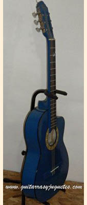 Guitarra económica modelo GTE con curva de Paracho Vista 6